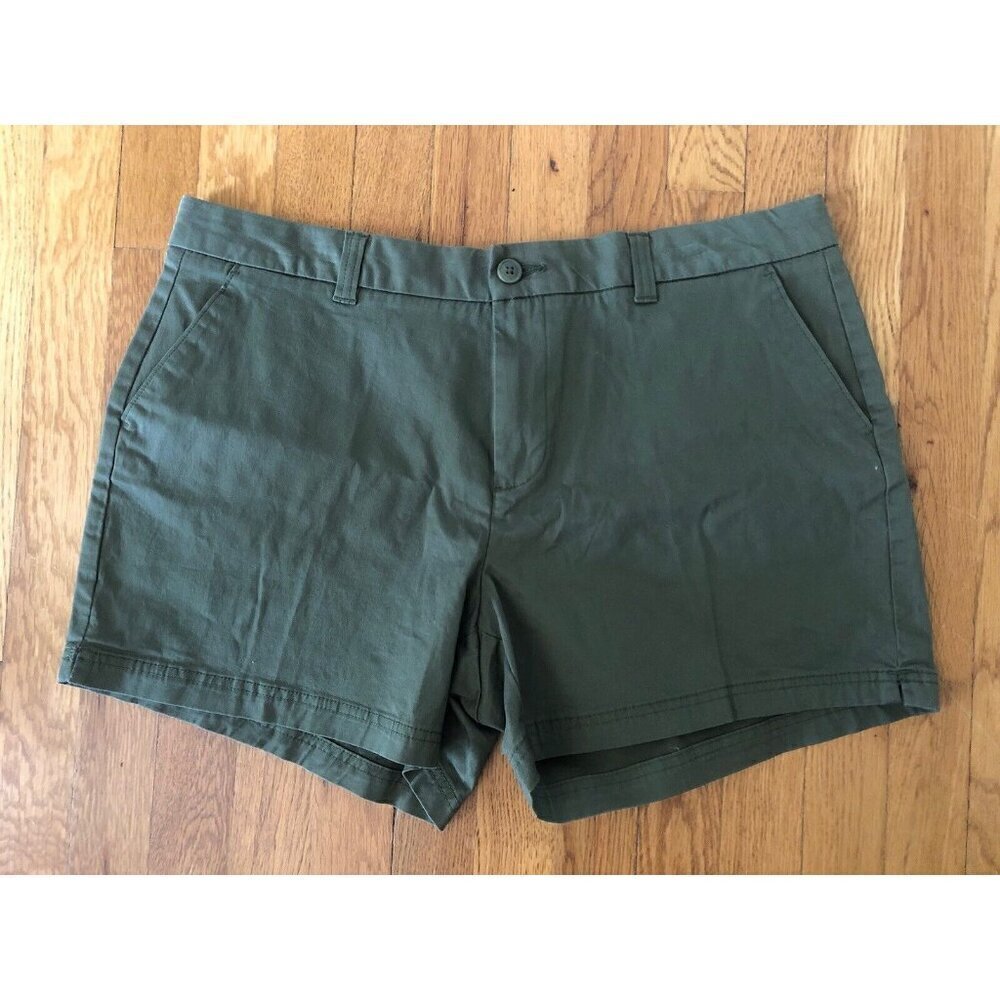 NWT Magellan Womens Size 16 Happy Camper Shorts Olive Green 4.25" Inseam